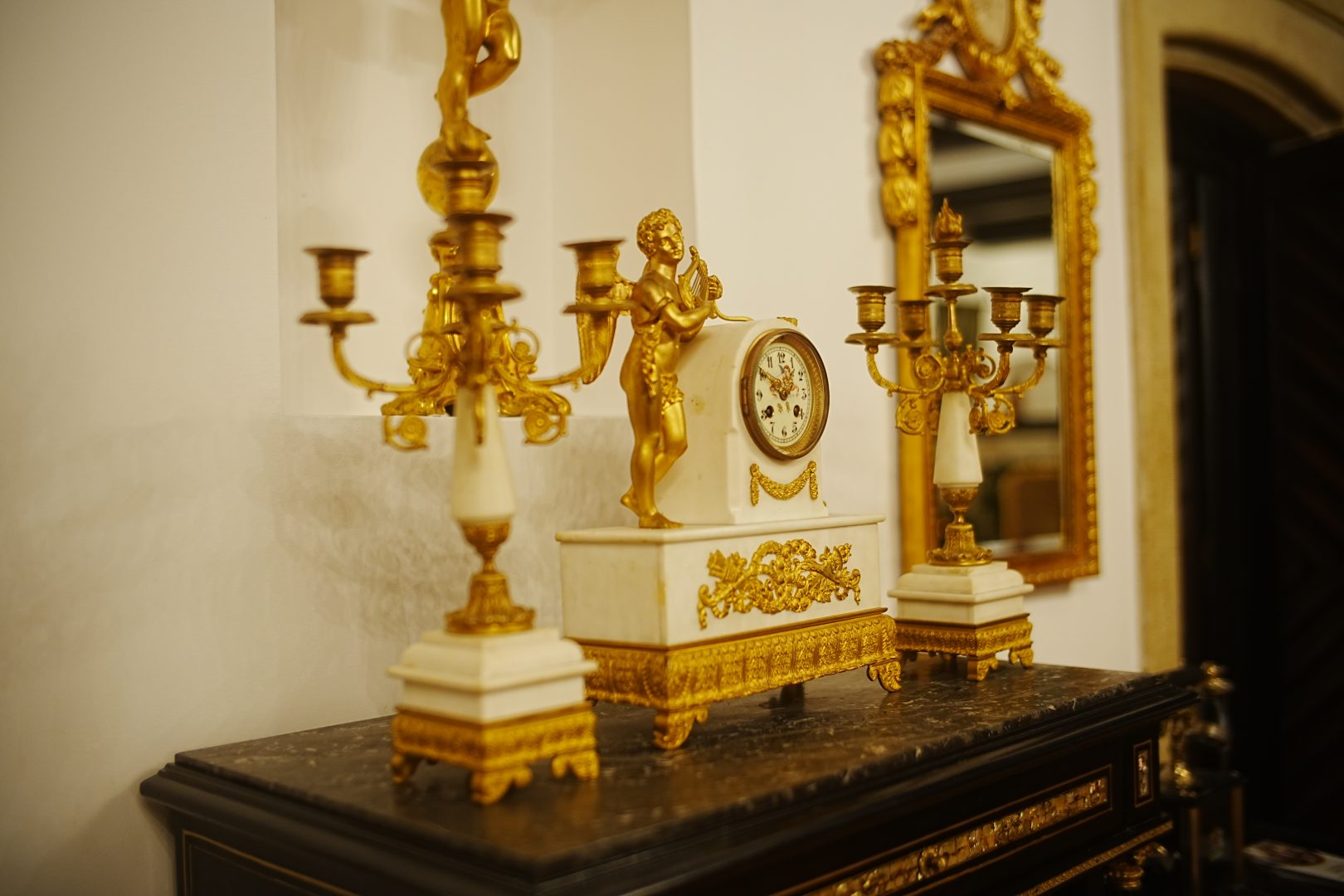 Art. History. Experience. – Icoane vechi în expoziție de patrimoniu la Casa Tătărăscu